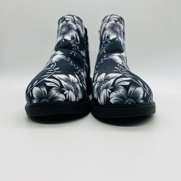 YES WE VIBE UNISEX FLORAL PATTERN PULL ON BOOTIES SIZE 8 MEN SIZE 9.5 WOMEN - Picture 9 of 12